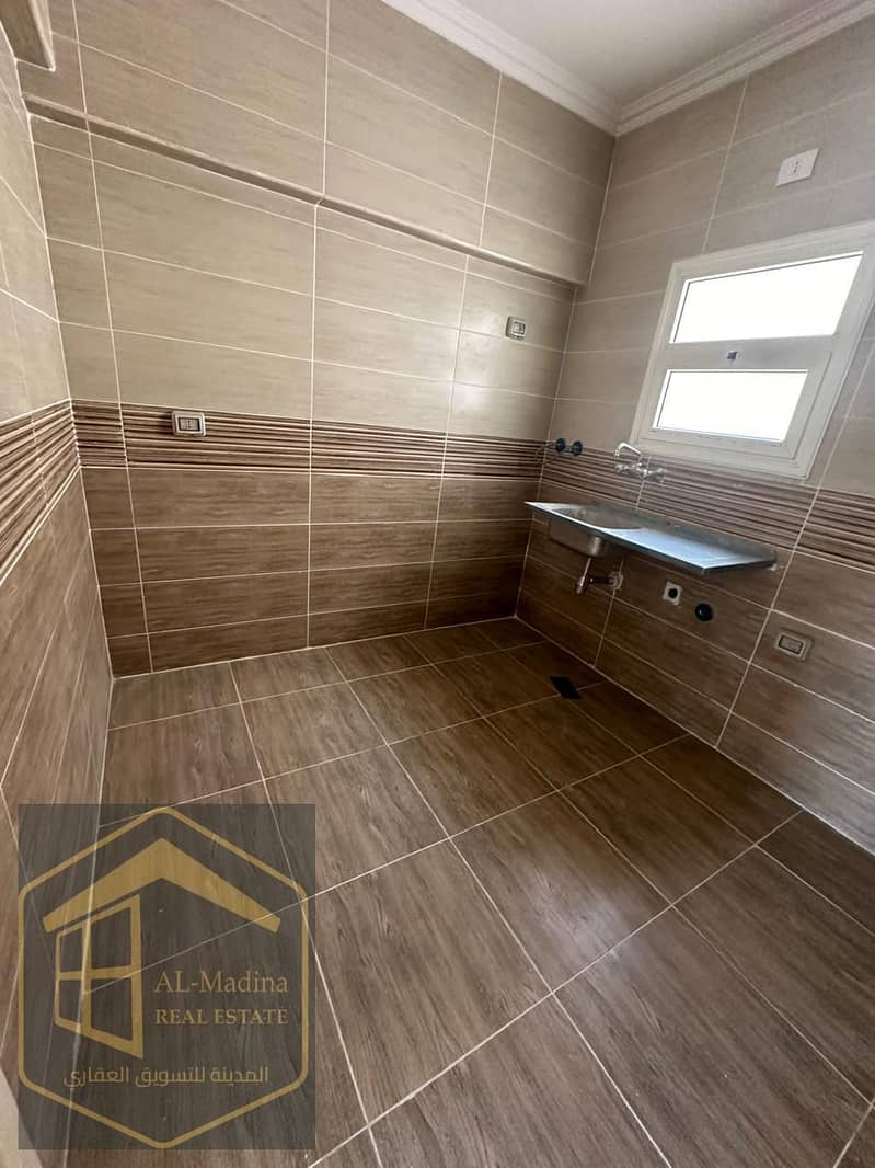 6 WhatsApp Image 2025-12-04 at 16.15. 36 (3). jpeg