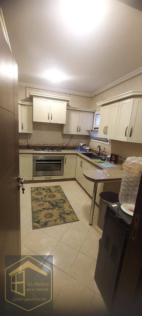 9 WhatsApp Image 2025-12-06 at 16.37. 38 (2). jpeg