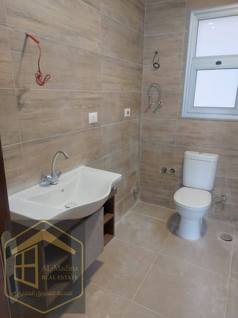 12 WhatsApp Image 2025-12-06 at 18.01. 41. jpeg