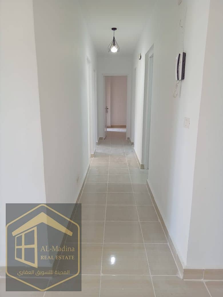 5 WhatsApp Image 2025-12-06 at 18.15. 43 (1). jpeg