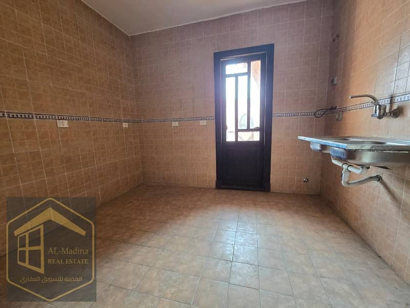 5 WhatsApp Image 2025-12-06 at 19.40. 09. jpeg