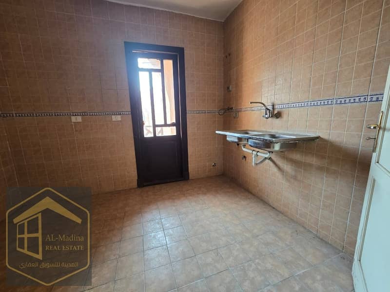 8 WhatsApp Image 2025-12-06 at 19.40. 10. jpeg