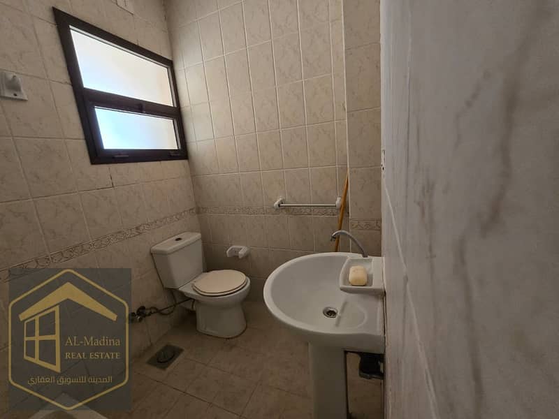 10 WhatsApp Image 2025-12-06 at 19.40. 08. jpeg