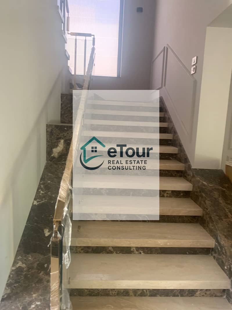 10 39b55c40-b66e-4aec-8d68-ac58ce5d8a19. jpg