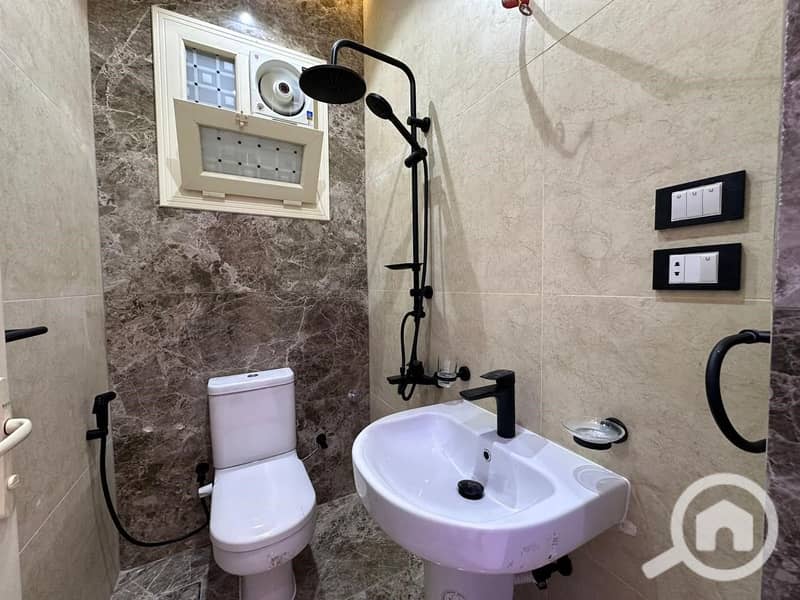 2 WhatsApp Image 2025-12-07 at 10.32. 06 AM (4). jpg