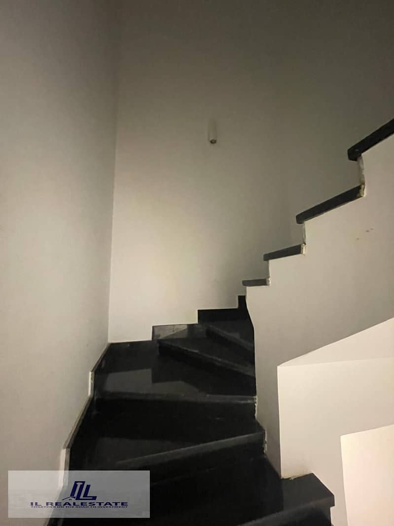 10 WhatsApp Image 2025-11-16 at 14.49. 17_d5bbef68. jpg