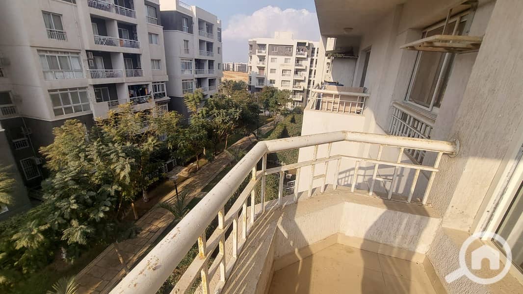 4 WhatsApp Image 2025-10-18 at 18.01. 38. jpeg