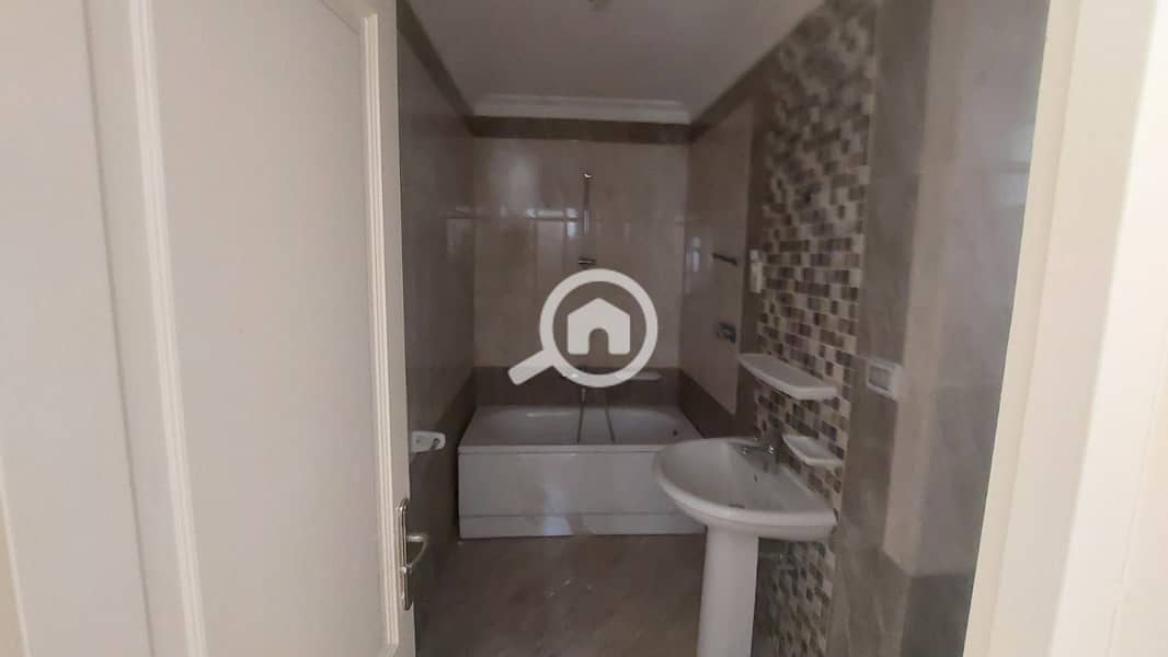 12 WhatsApp Image 2025-10-18 at 18.01. 33 (3). jpeg