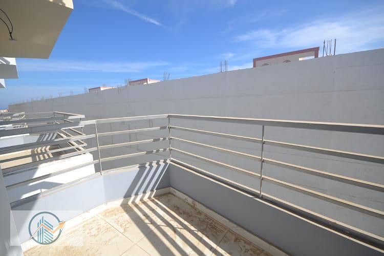 7 DSC_0607_4b33b_lg. jpg