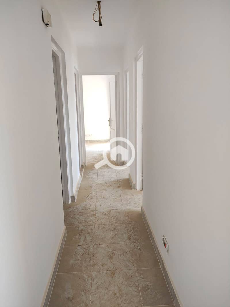 3 6f2ea8b5-fddd-4957-ac4b-d99da94da3be. jpg