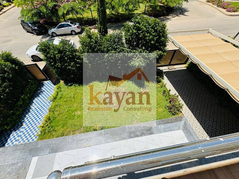 12 4bd5ffe5-b5d0-464e-8c6d-73a312ef0687. jfif. jpg