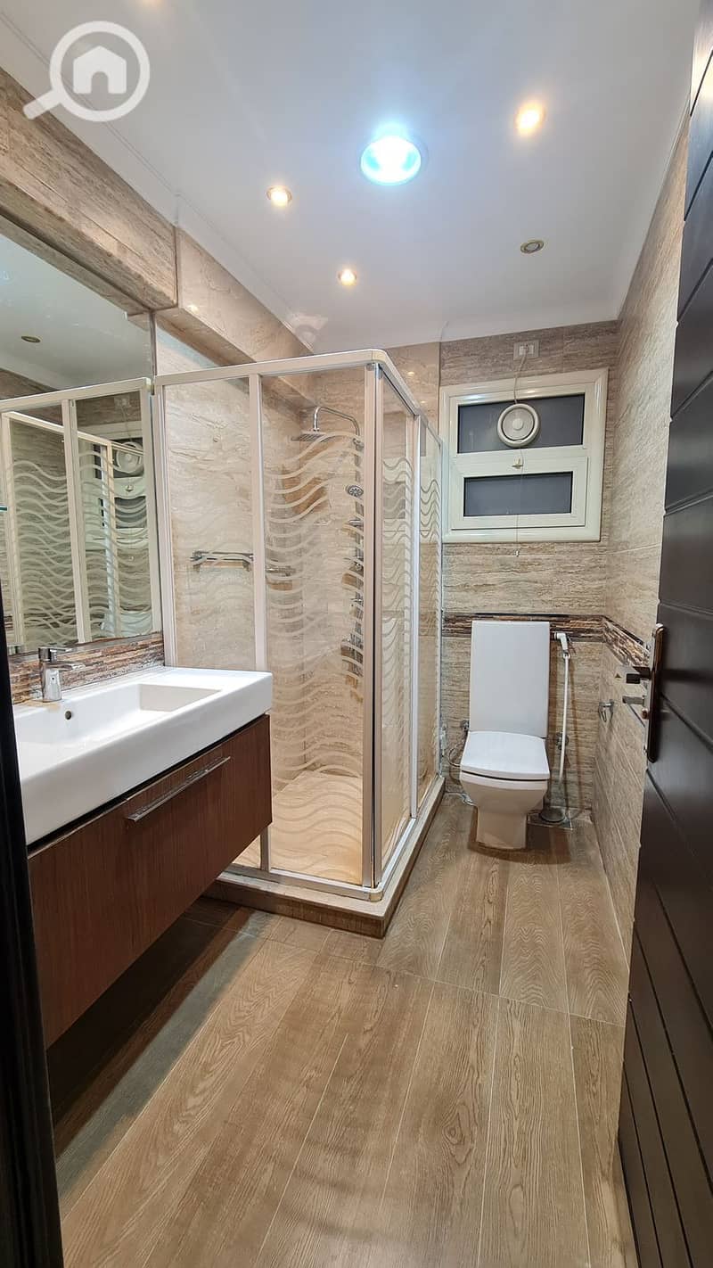 10 WhatsApp Image 2025-12-07 at 11.17. 06 (2). jpeg