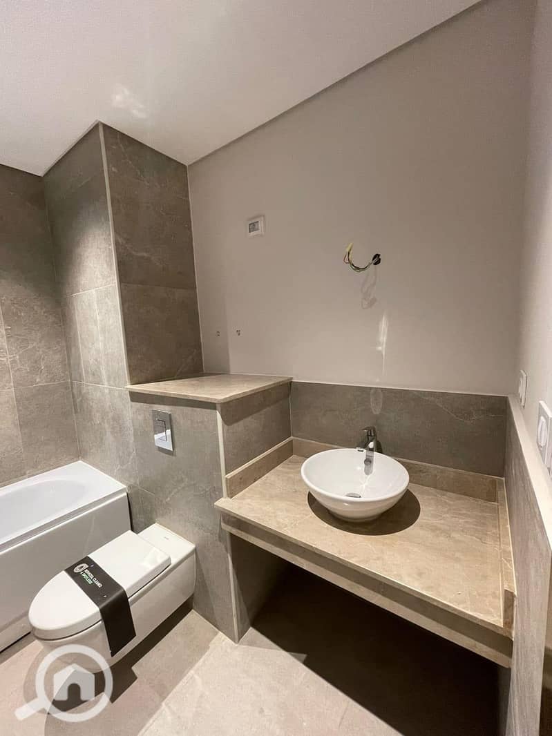 5 481132220_9344162128984872_1507866216136705305_n. jpg