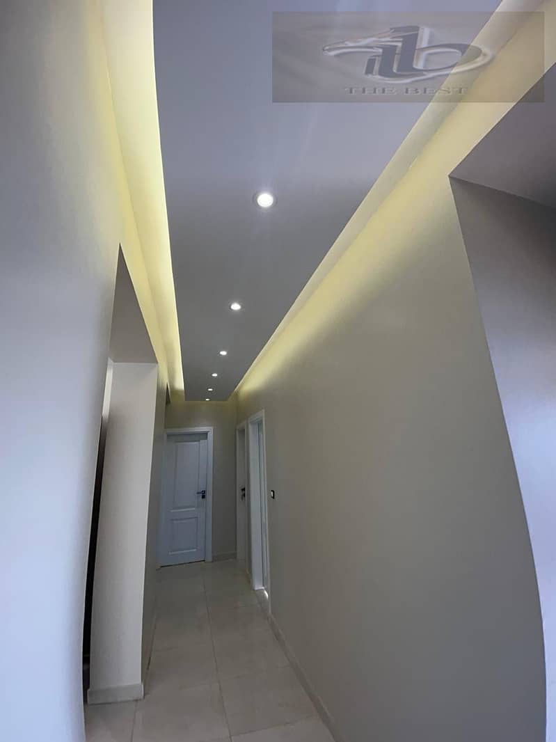 12 501437b5-879f-444f-b793-656f2391a32a. jpeg