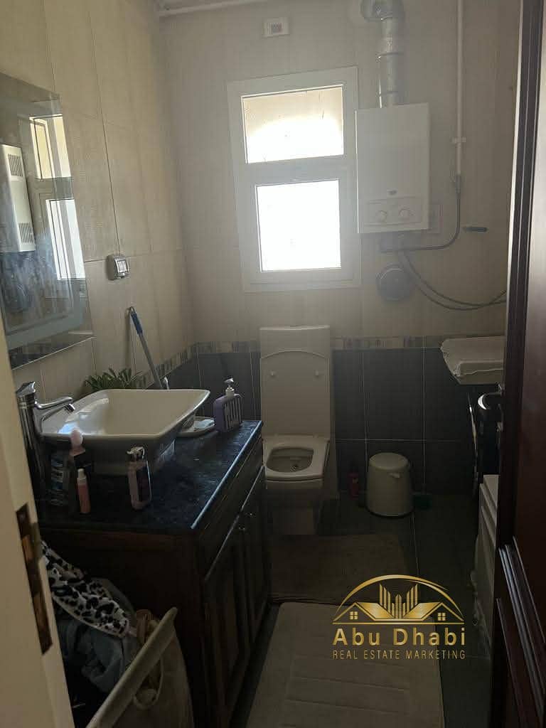 6 78f94551-4705-4ac5-b086-d1cbca47bb96. jpg