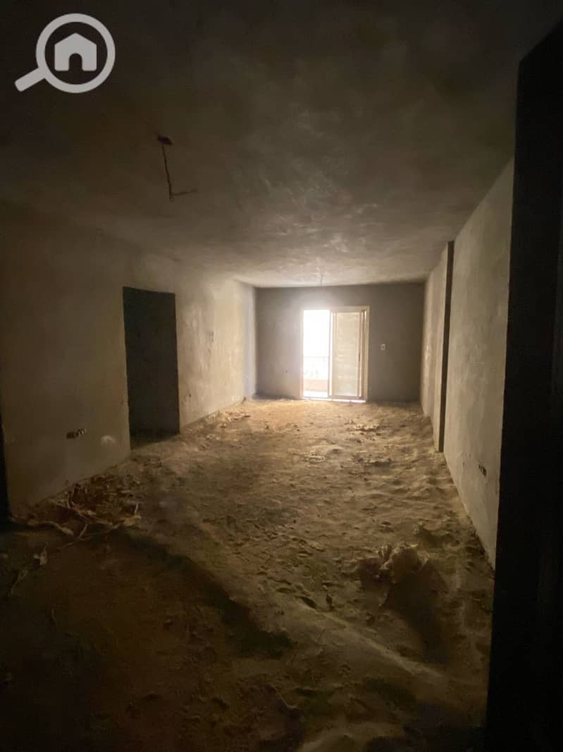 9 178e64d3-dd35-4e86-bfa9-d2e9f3f5caf1. jpeg