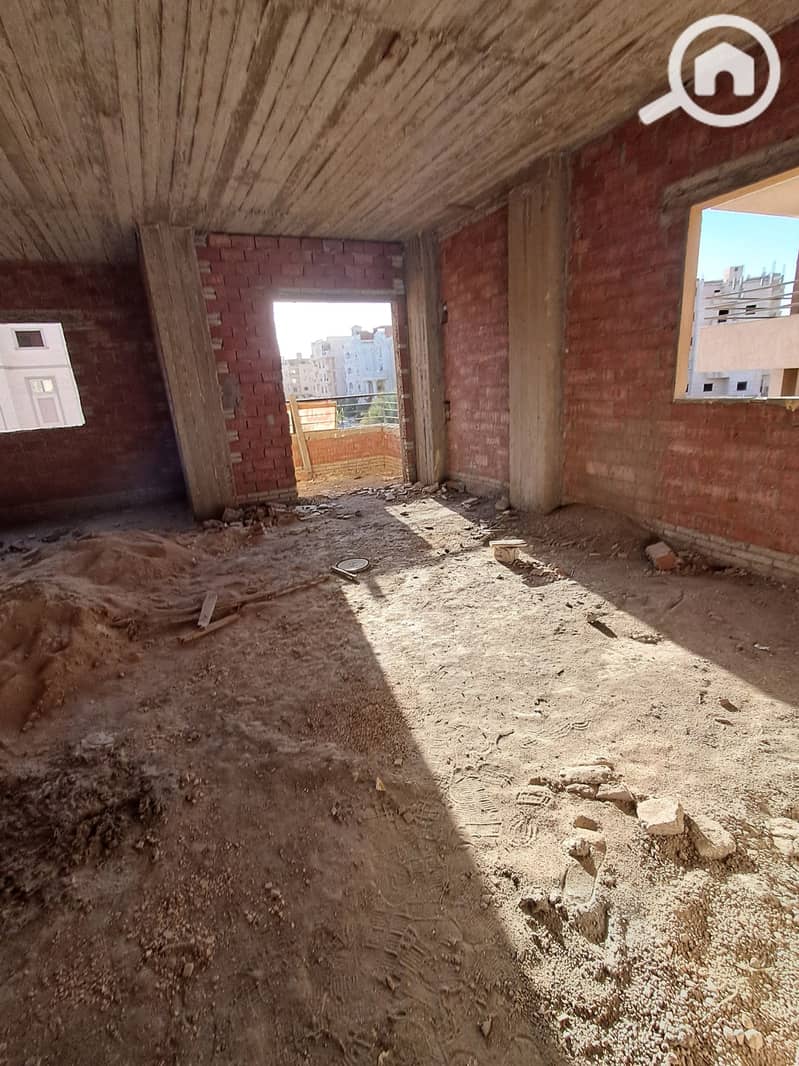 8 ٢٠٢٥١٢٠٦_١٥٢٨١٦. jpg