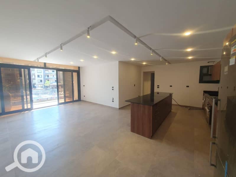 2 61fc0ef7-b37f-4188-af86-877ffad4b1c1. jpg