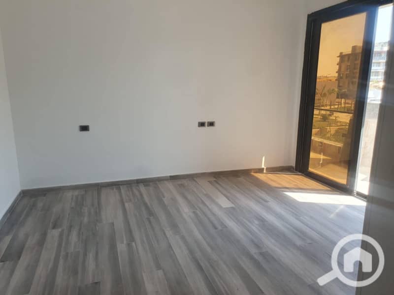 3 92ac3ae5-ae94-437b-bb91-7cd9fd8772df. jpg