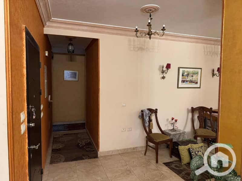 2 bf780b7b-b6c7-42cb-9cf6-01a85352abe6. jpg