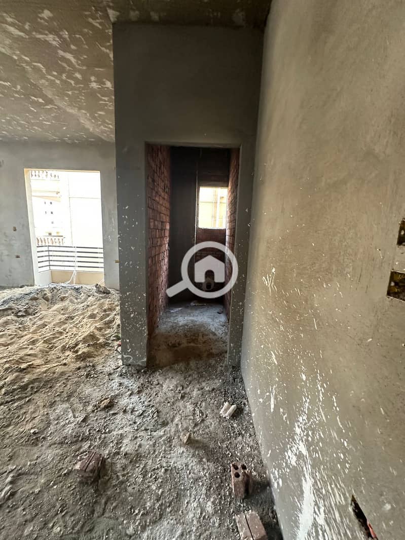 8 d00d24b5-ad3f-4a18-84e8-2b8be91f59ca. jpeg