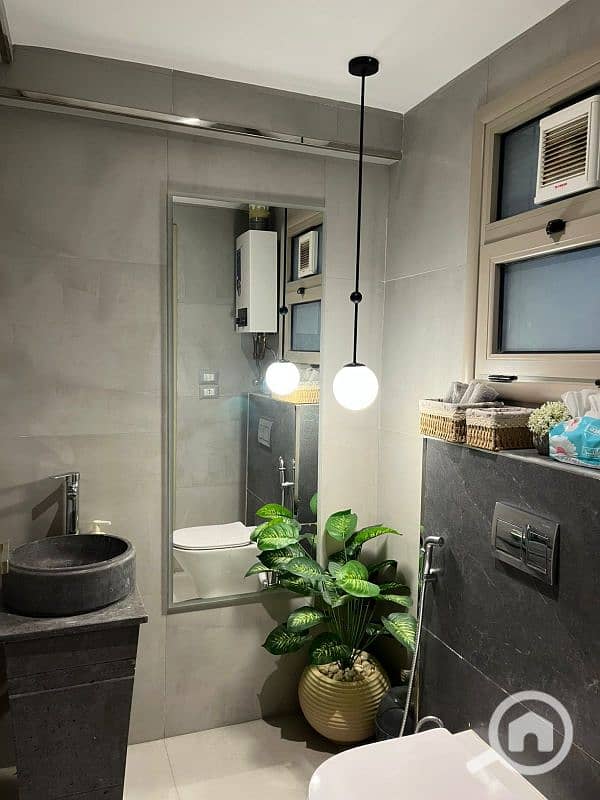 5 WhatsApp Image 2025-11-04 at 09.56. 28_b7a5d205. jpg