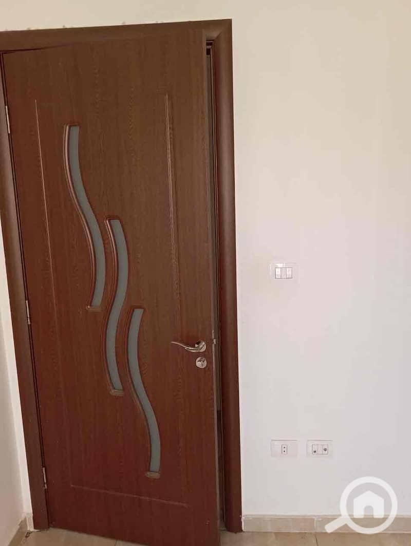 9 a8df2469-ec2e-4794-baff-64ec31dcbde3. jpg