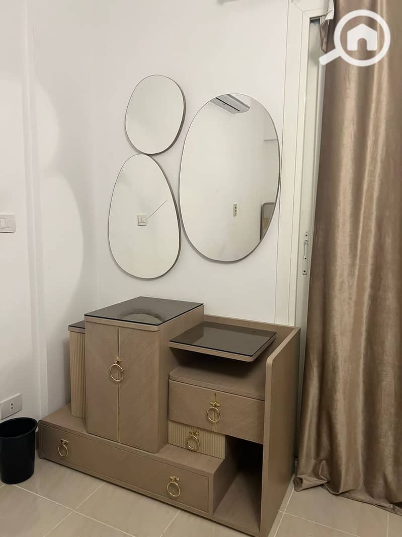 4 2ab54856-7ab2-4cde-b8dd-ddd36f7aad64. jpeg