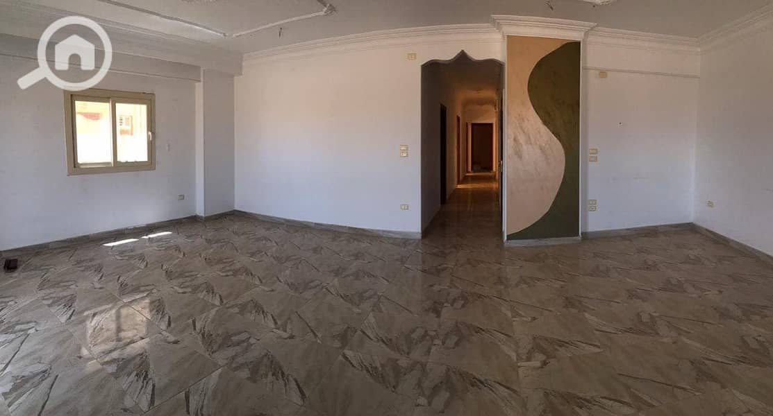 8 9a3704e0-de88-4b62-8a47-66ae2ffccc0b. jpg