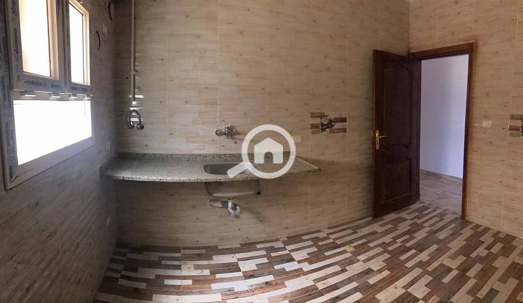 10 fcee36d7-8725-4439-8da8-284b7ebd2c87. jpg