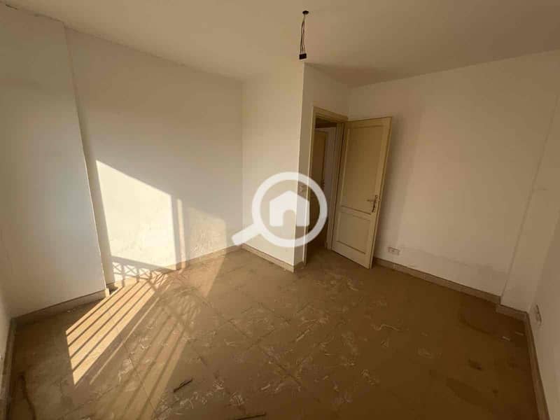 15 1a9504a0-0dc9-4faa-81f7-94d7a963b85e. jpg