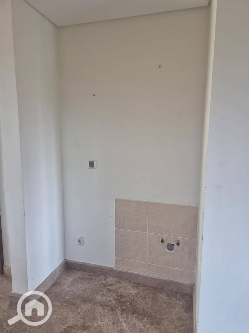 6 3a99a8f9-e416-4223-b5cc-949d966dc24f. jpg