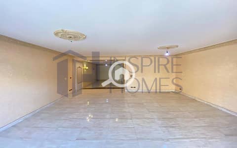 فلیٹ 4 غرف نوم للايجار في ستانلي، الإسكندرية - 1. jpg