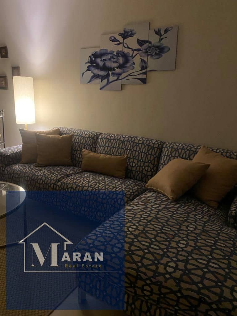 8 b5e56c7f-5aaa-4440-a15c-033a9d3f31b9. jpg