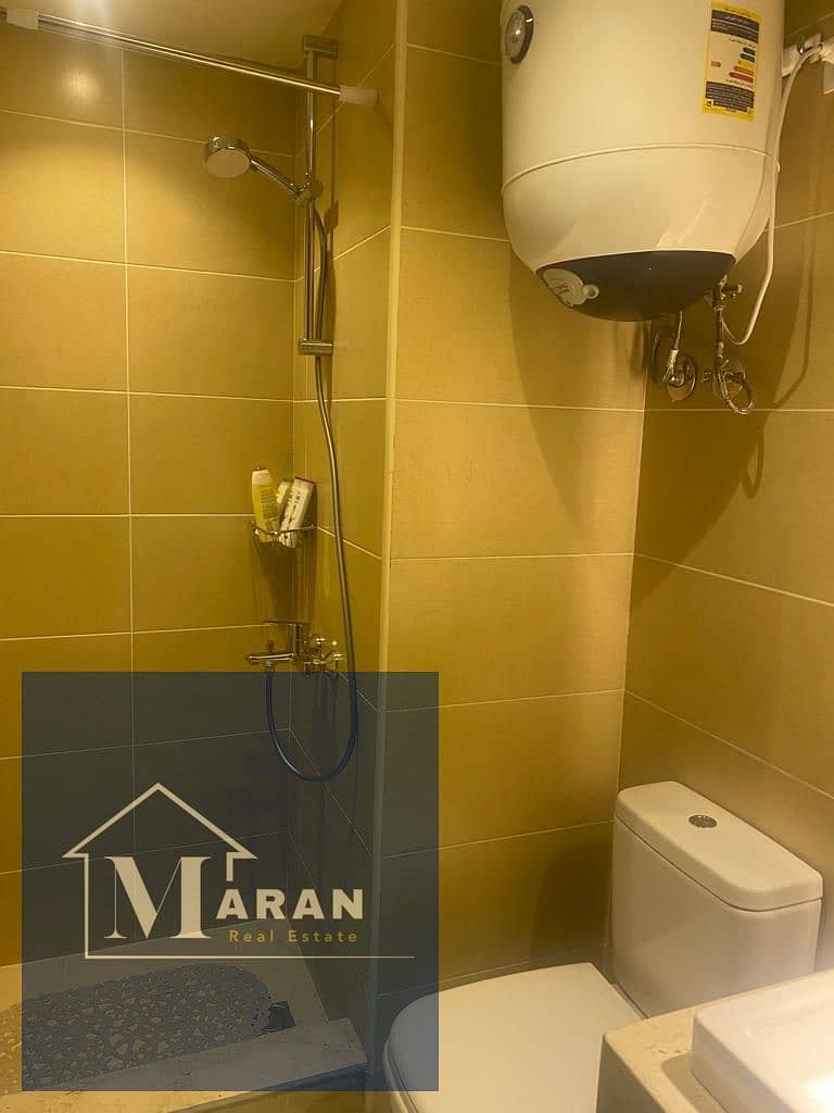 12 e460aaa5-3a1a-4e7c-ac35-d89ee6afebe2. jpg