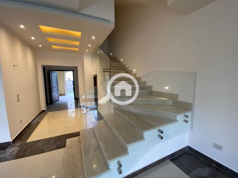 2 e5865389-7304-4ca4-9e7c-ecdb3975cd9a. jpg