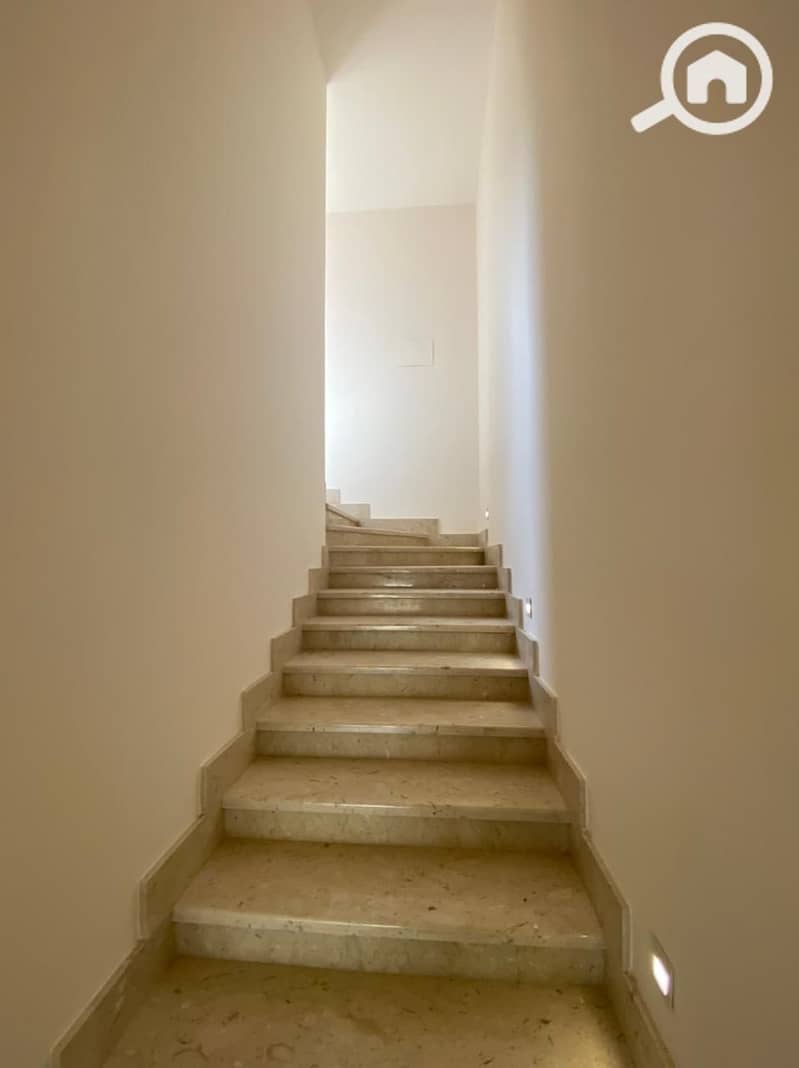 9 30f59da9-b986-465b-958a-492b6c034e93. jpg