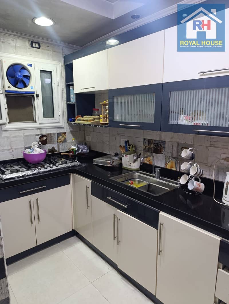 4 92e9ca7a-b07d-49f3-adac-62028bc71805. jpeg