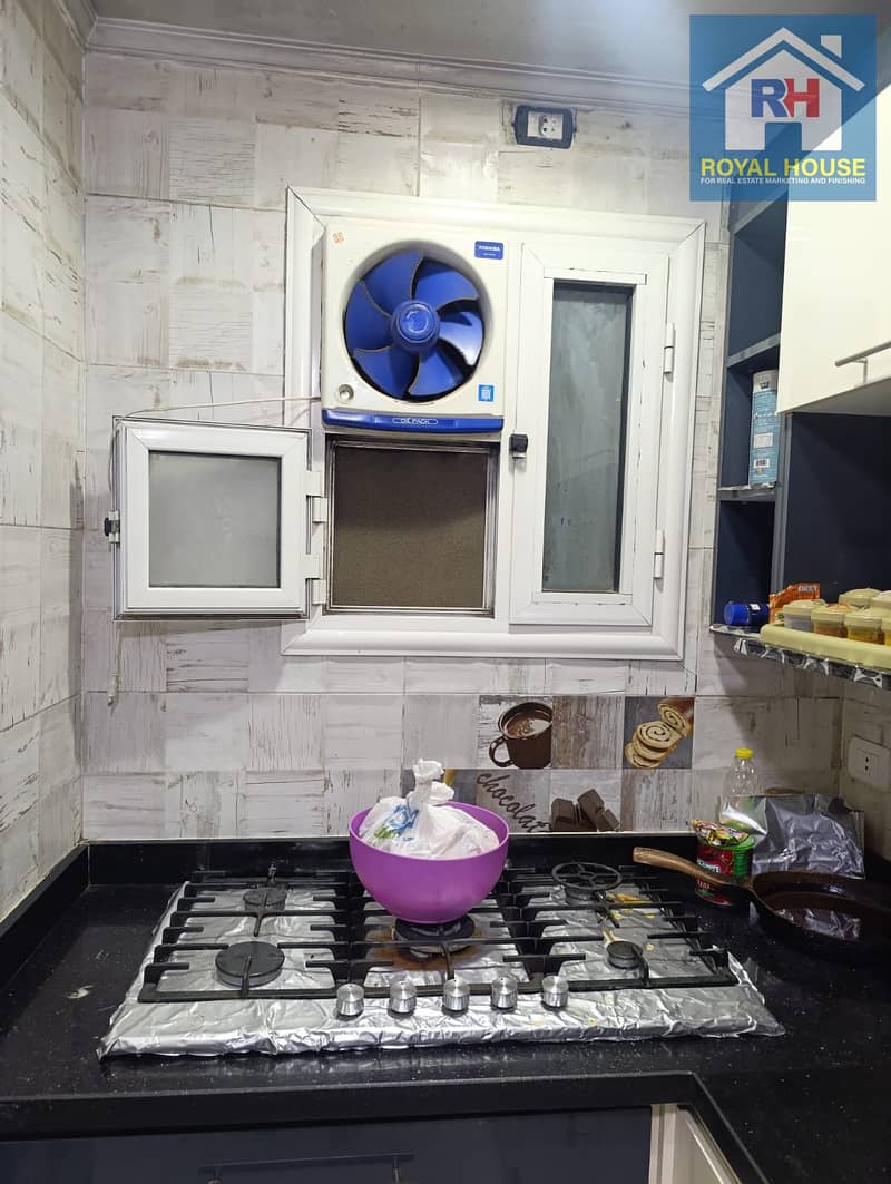 16 e2423639-5b56-4024-a54b-e794fa0ee4e2. jpeg