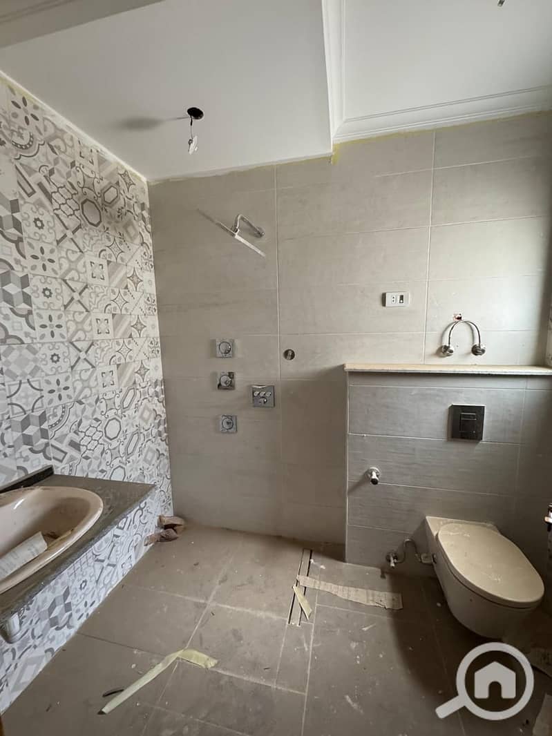 9 c313c3a4-63a6-471c-a2dc-5e24c5ee8ae2. jpeg