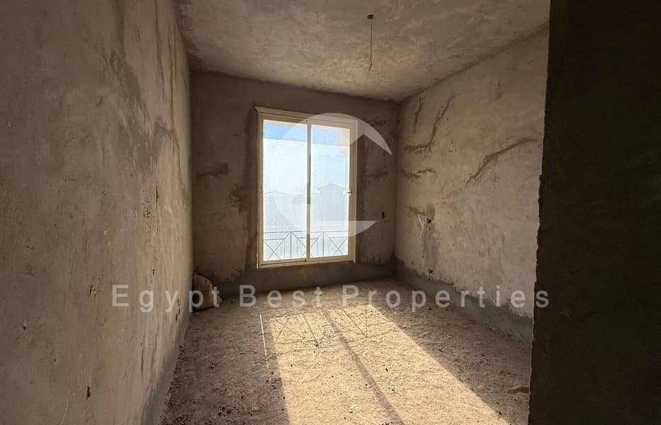 7 b448884c-fe64-408b-9ef6-48689a7533c3. jpeg