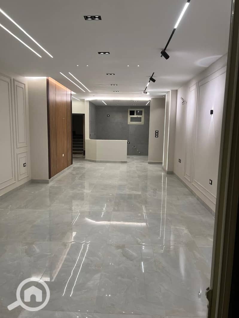 8 c50b31b8-cc7c-4924-bb71-6658d37f227c. jpg