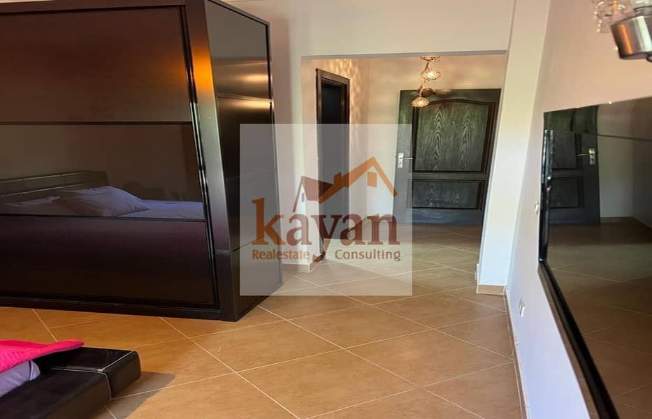 4 5f9911ed-f313-475b-b9e2-b42f5efd5c9b. jpeg