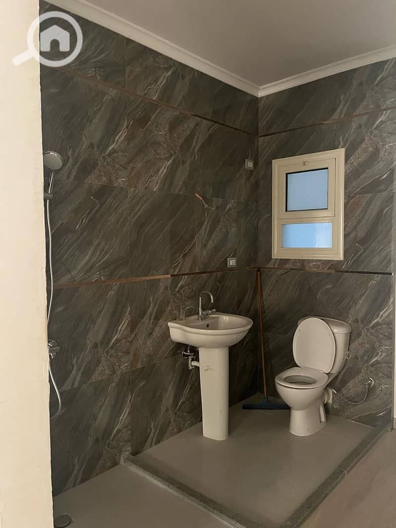 7 54b1fa20-92fa-4357-895f-cba0ef812347. jpg