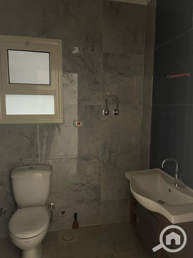 8 a737e62b-e2ca-4884-9368-33d373bbd76f. jpg