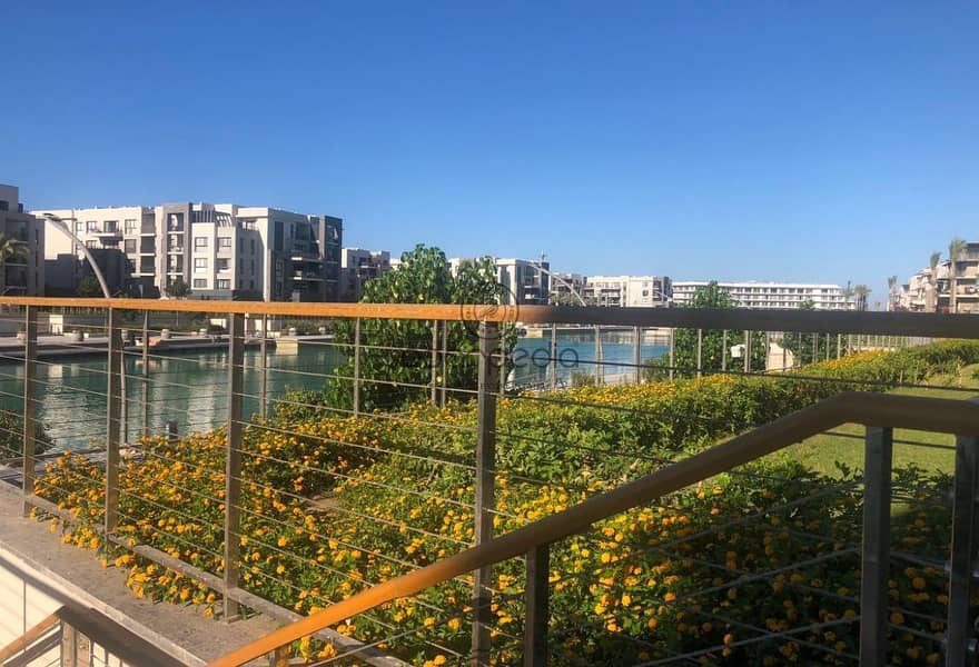 10 938a1ead-726e-4a56-bb15-dc81b1f79284. jpg