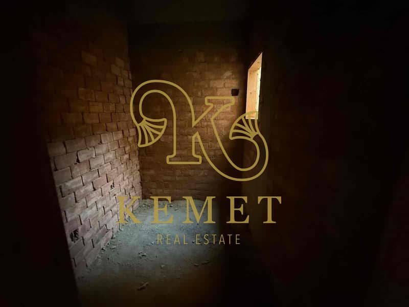 7 77239602-7a35-4f57-8284-90d9ed8b163a. jpg