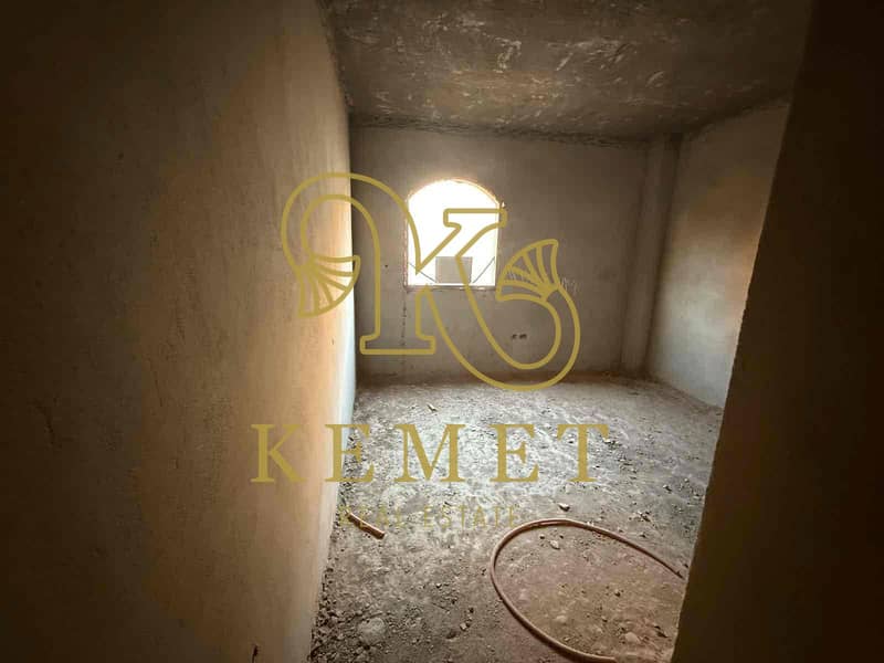 12 6cec63a6-e9c8-4c8b-bf7f-423cf8bd2f7b. jpg