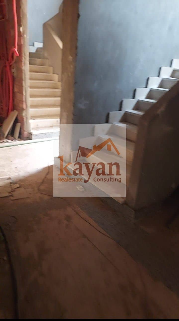 4 9b873ce7-360d-496e-8883-621b1f053c8b. jpg