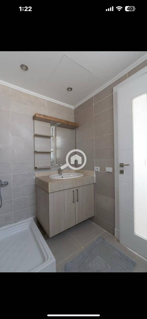 12 384ccb5c-b1df-455b-90ed-075483bd26dd. jpeg